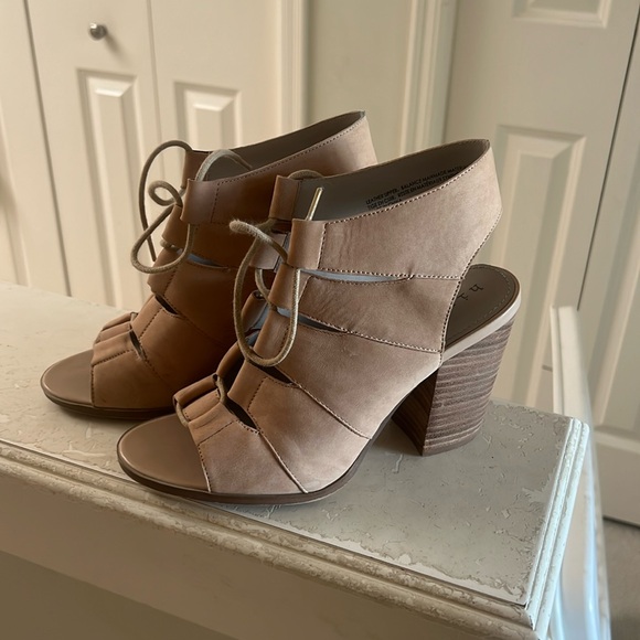 Hinge heeled sandal/bootie - Picture 1 of 3